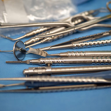 Implantologija